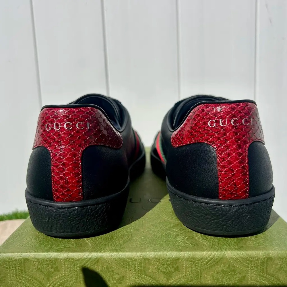 Gucci Black Sneakers with Red and Green Accents - Picture 3 of 9